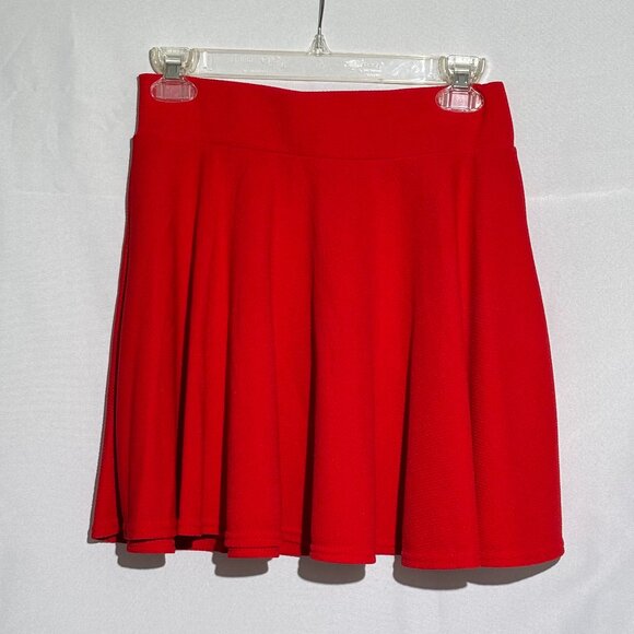 Urban Coco Red Skirt Size Medium - Picture 1 of 3